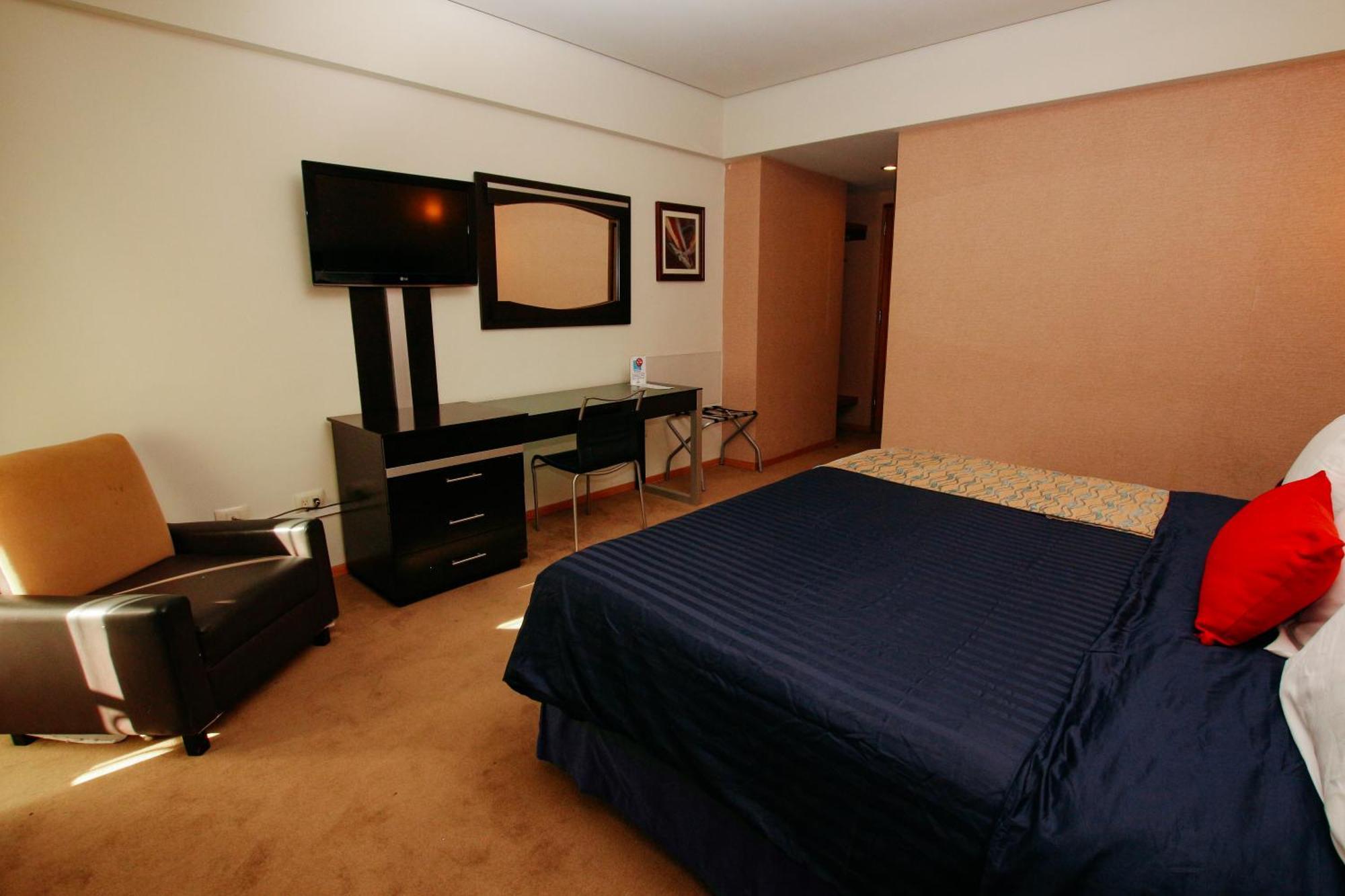 Hotel Colon Plaza Business Class Nuevo Laredo Esterno foto